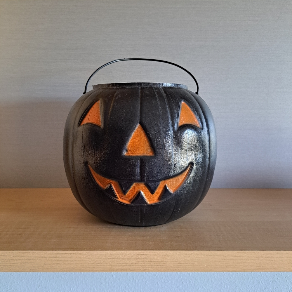 Vintage Black/Orange Pumpkin HALLOWEEN BUCKET - Picture 11 of 11